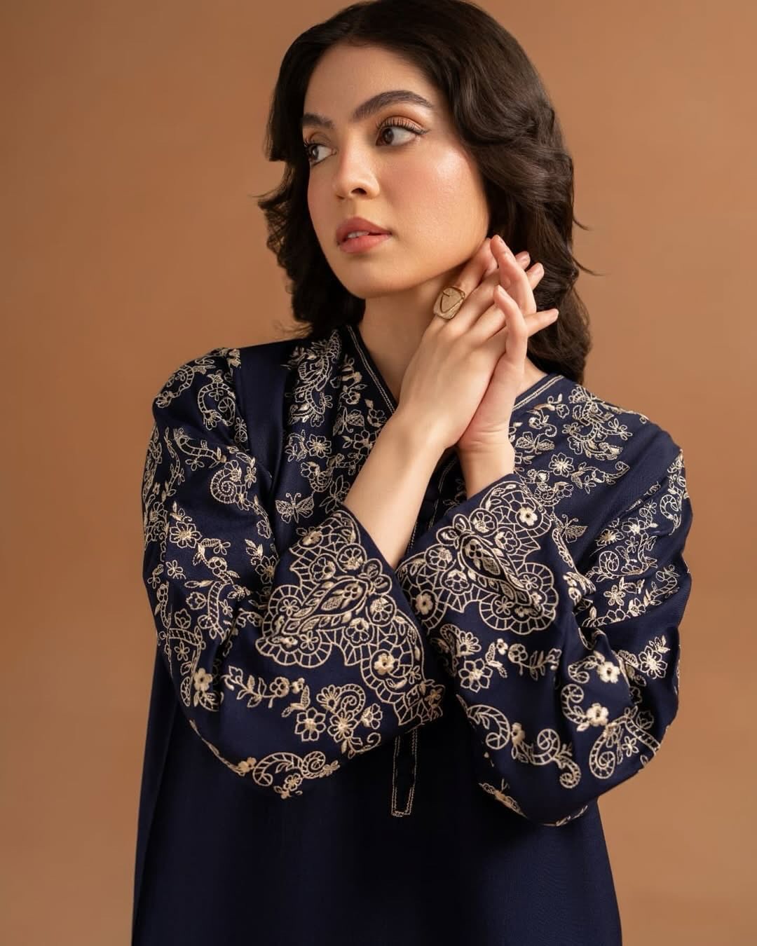 NOVA EMBROIDERY 2-PCS